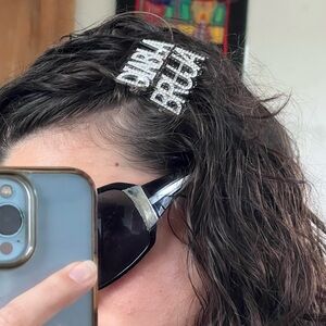 Bella Doña Silver Crystal Hair Clips